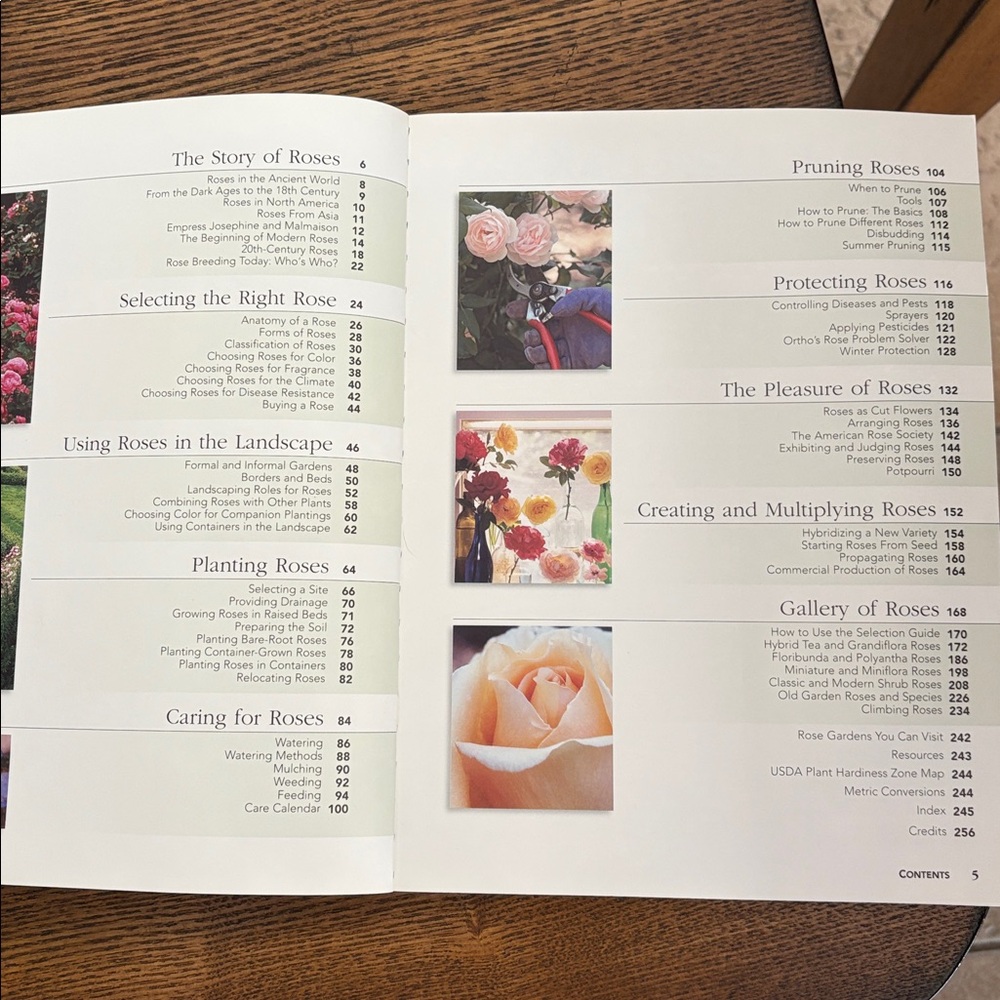 Complete Guide to Roses Paperback Book - Picture 2 of 4